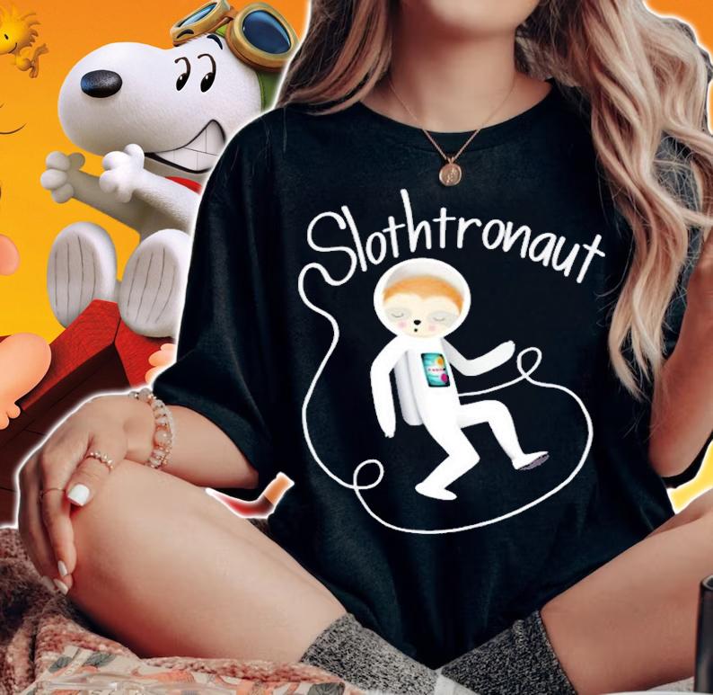 Slothtronaut Cute Sloth T-Shirt t-shirt