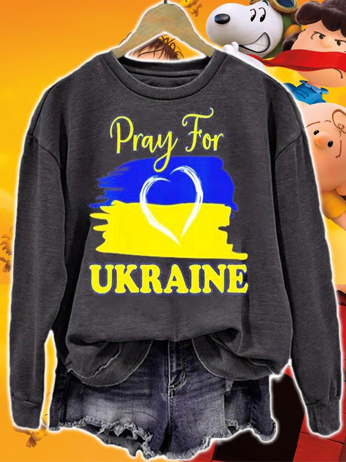 Women's Pray For Ukraine Ukrainian Flag Heart T-Shirt sweatshirt