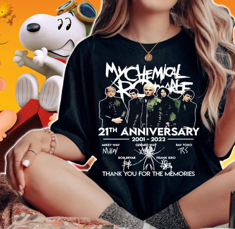 Mychemical Romance 21th Anniversary 2001 2022 Thank You For The Memories Signature T-Shirt woman shirt